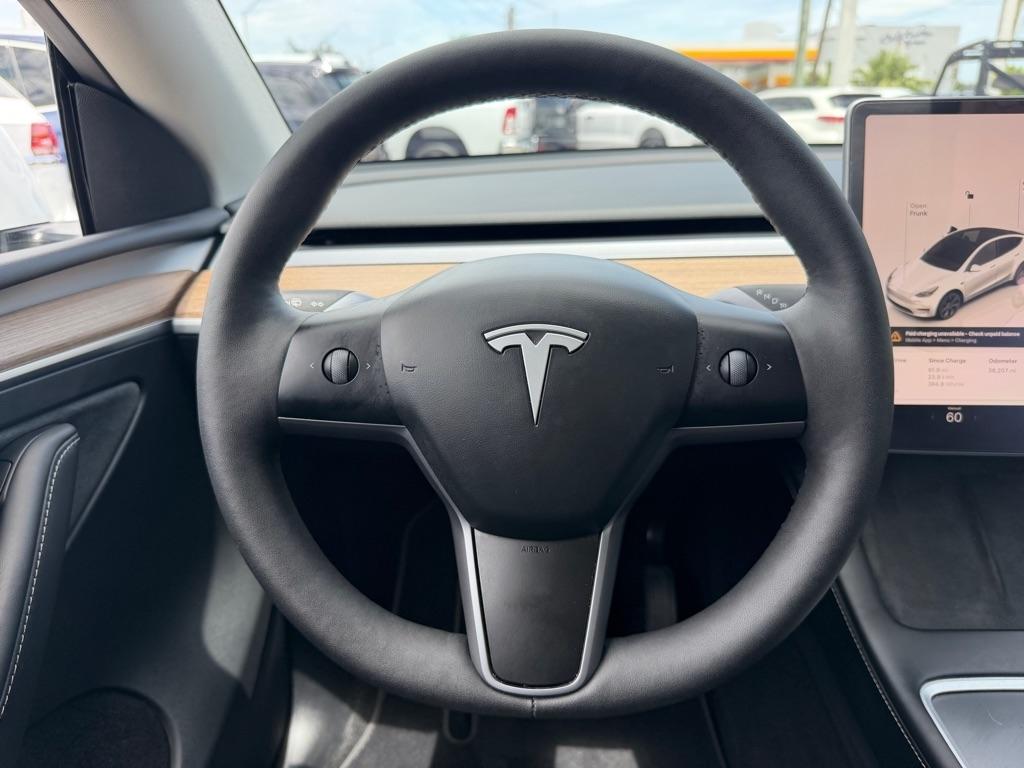 Tesla Model Y RWD *Ltd Avail* 2024
