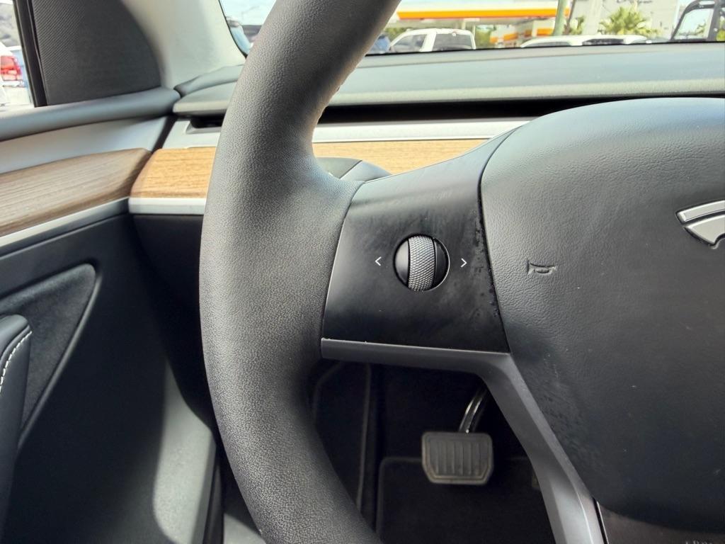 Tesla Model Y RWD *Ltd Avail* 2024