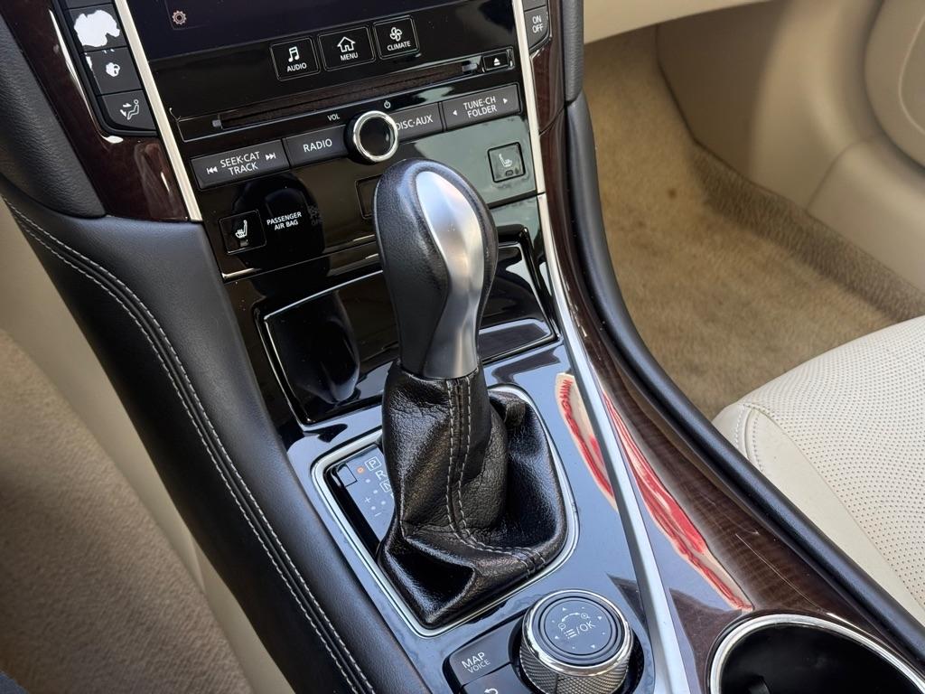 Infiniti Q50 4dr Sdn 3.0t Premium RWD 2016