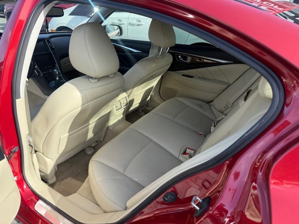Infiniti Q50 4dr Sdn 3.0t Premium RWD 2016