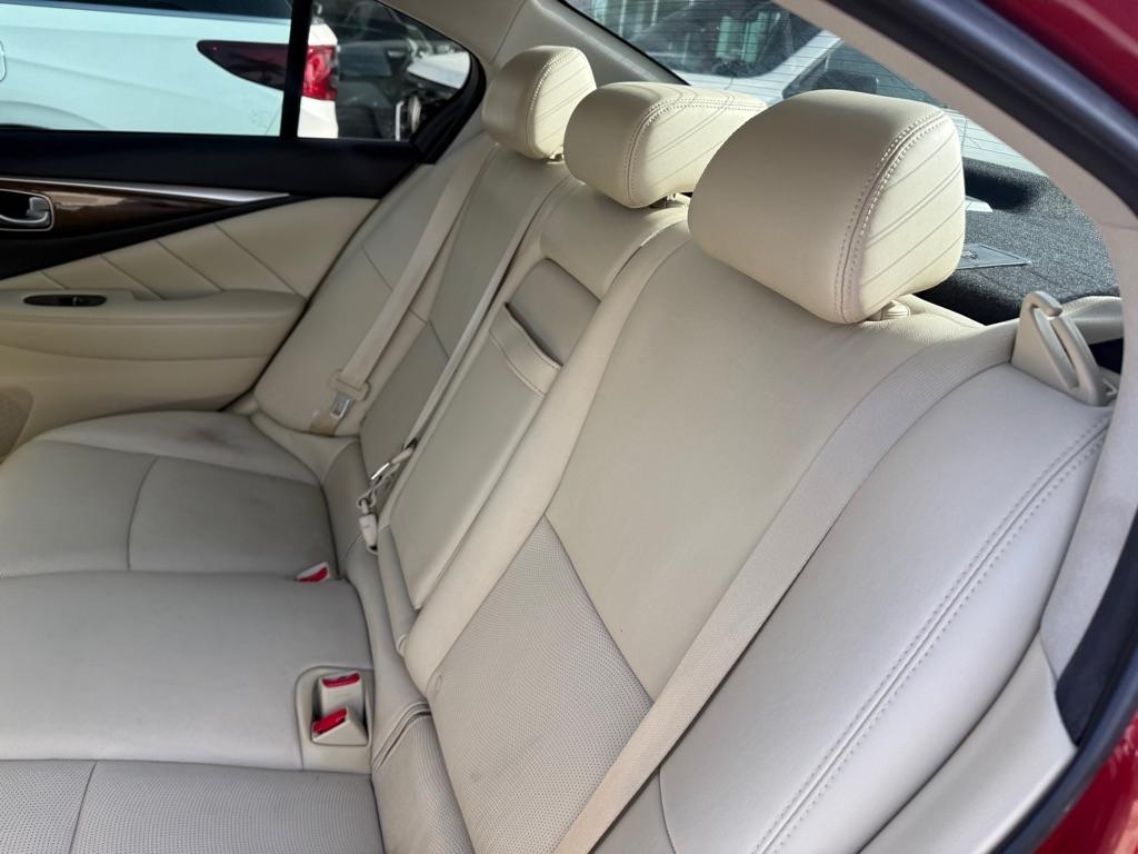 Infiniti Q50 4dr Sdn 3.0t Premium RWD 2016