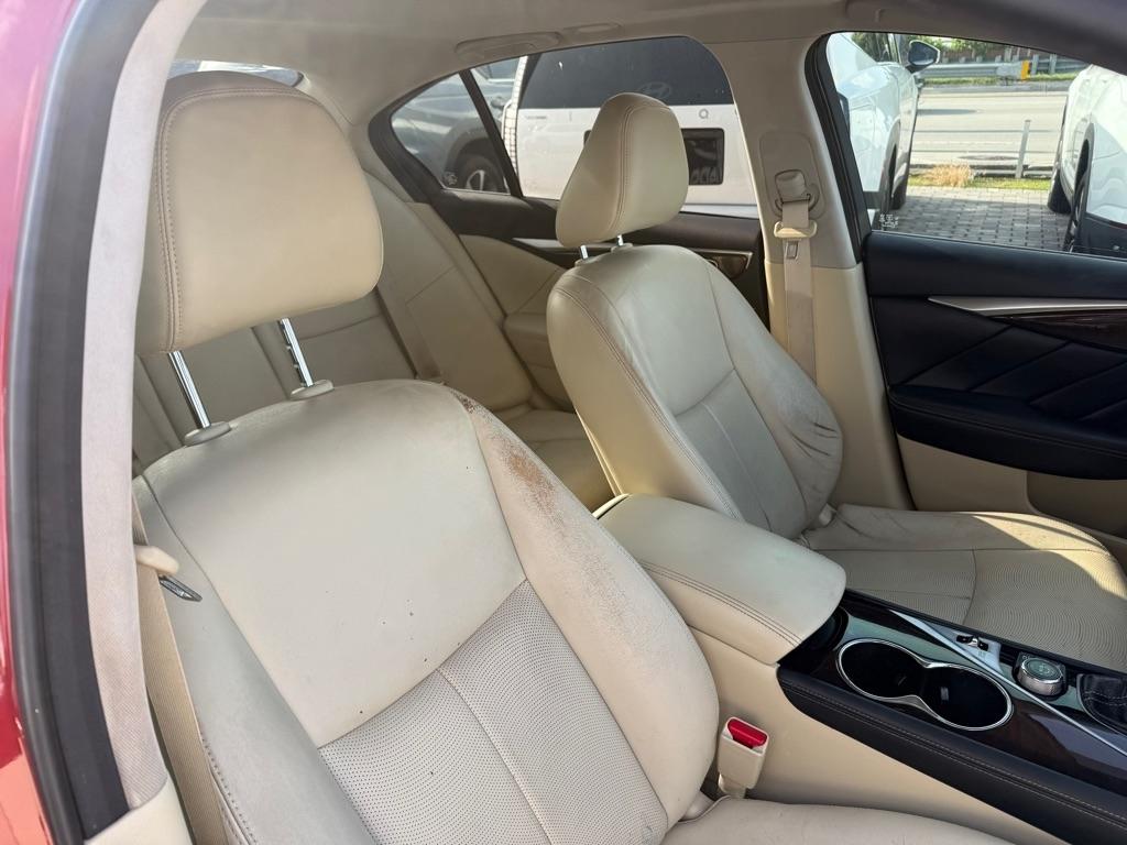Infiniti Q50 4dr Sdn 3.0t Premium RWD 2016