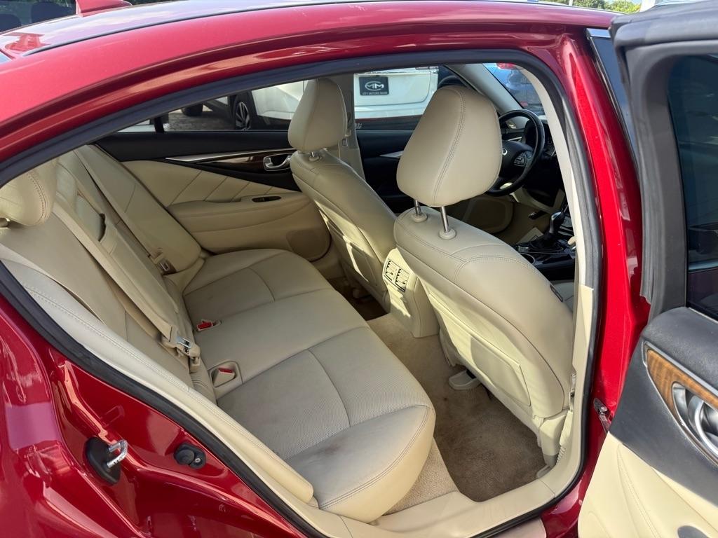 Infiniti Q50 4dr Sdn 3.0t Premium RWD 2016