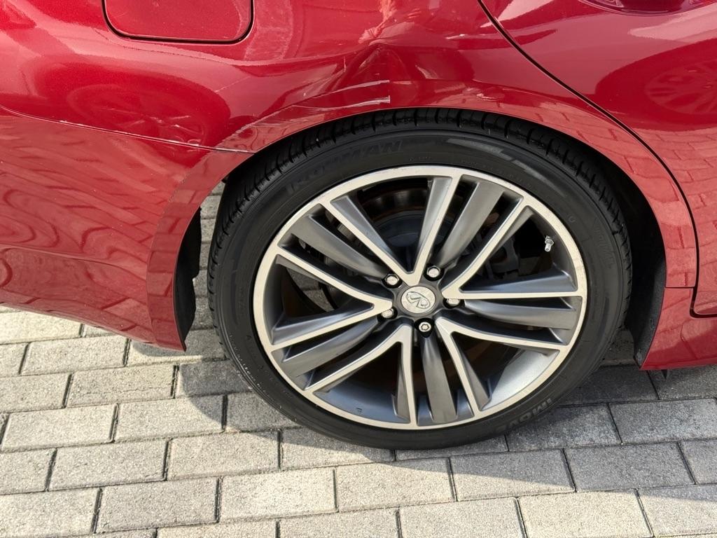 Infiniti Q50 4dr Sdn 3.0t Premium RWD 2016
