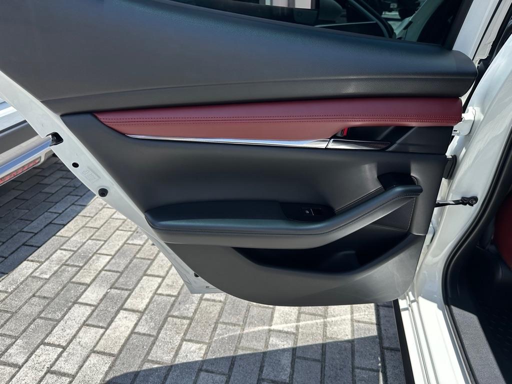 Mazda Mazda3 Hatchback Premium Auto FWD 2021