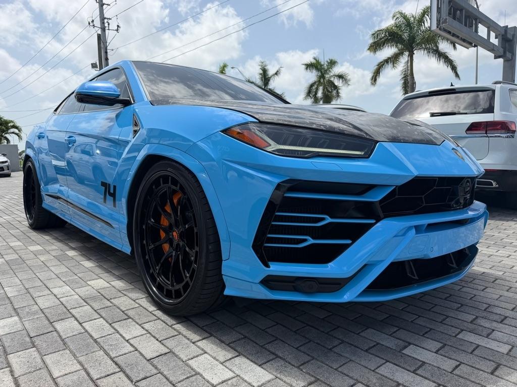 Lamborghini Urus AWD 2022