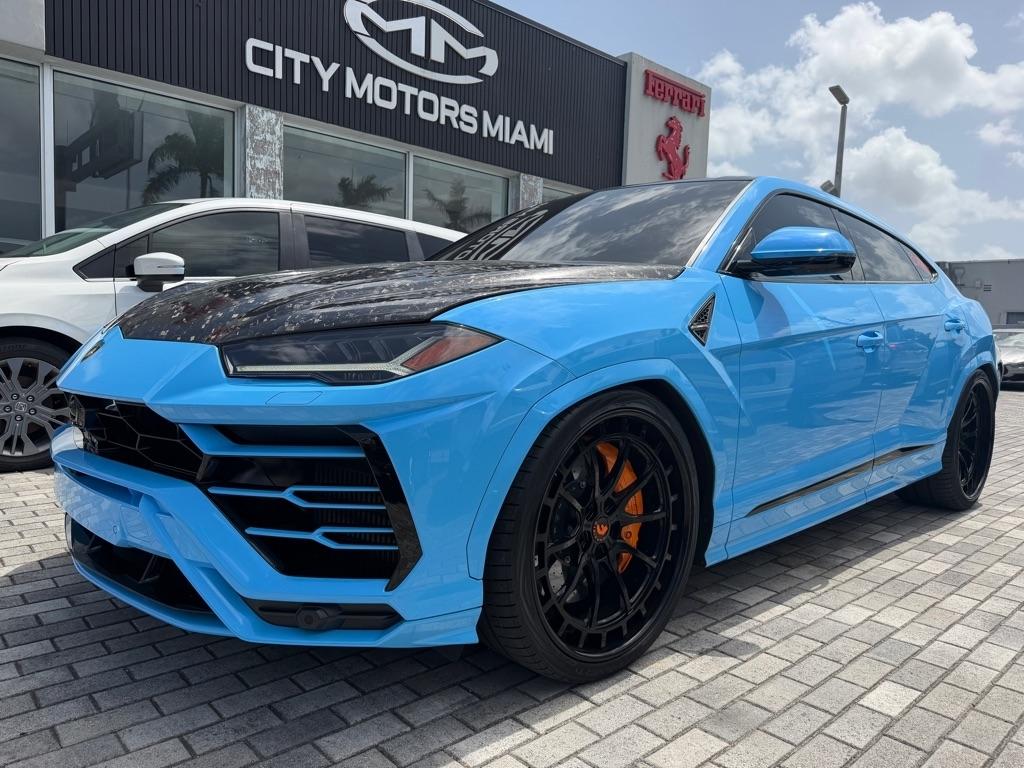 Lamborghini Urus AWD 2022