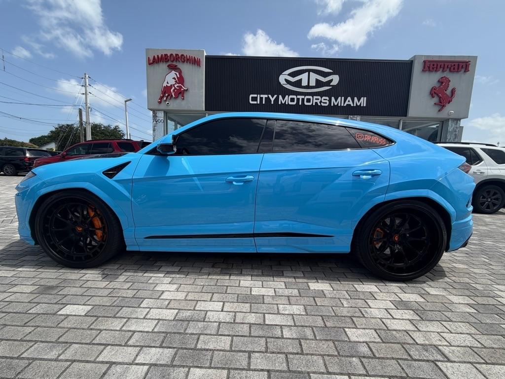 Lamborghini Urus AWD 2022