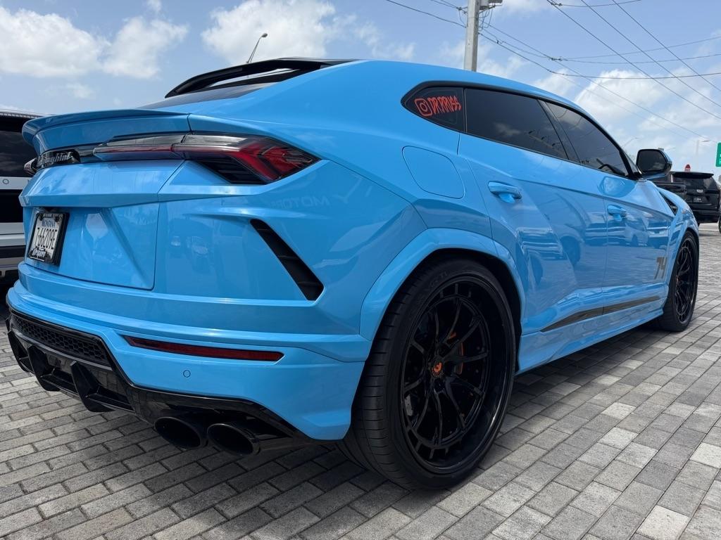 Lamborghini Urus AWD 2022