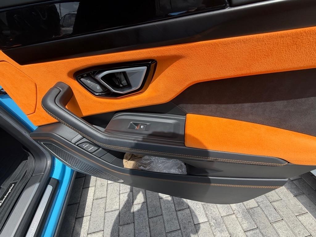 Lamborghini Urus AWD 2022