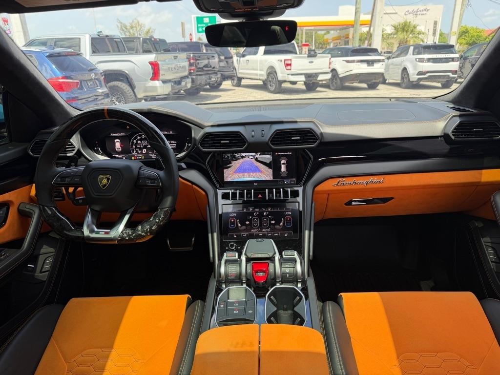 Lamborghini Urus AWD 2022