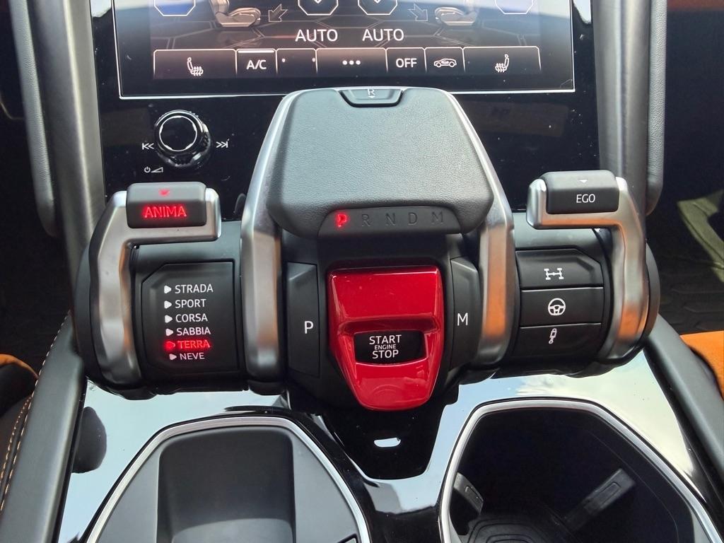 Lamborghini Urus AWD 2022
