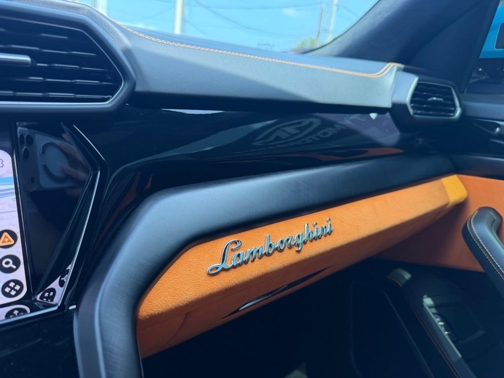 Lamborghini Urus AWD 2022