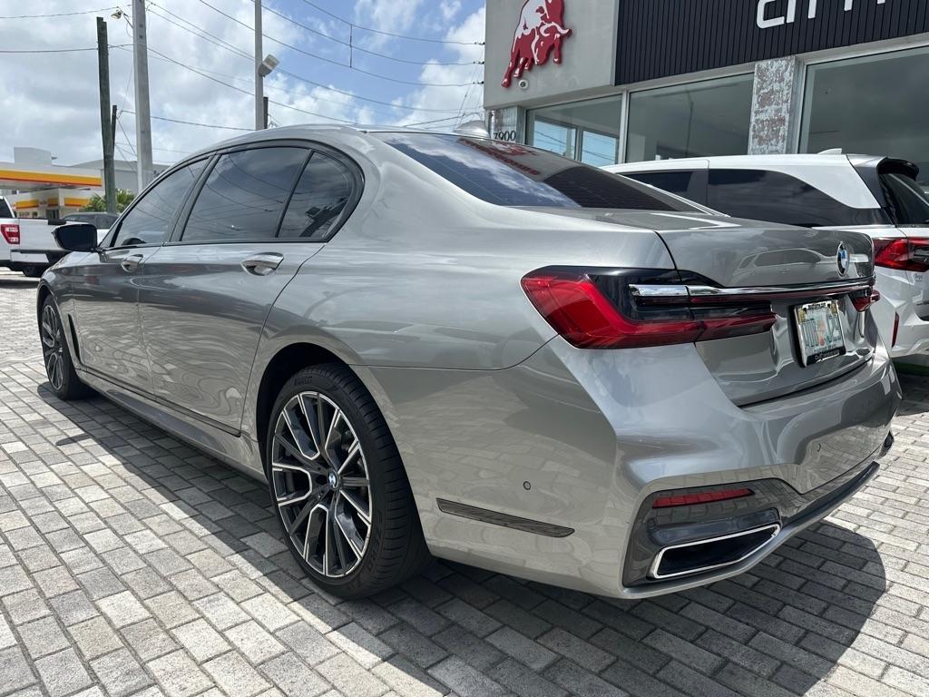 BMW 7 Series 740i Sedan 2021