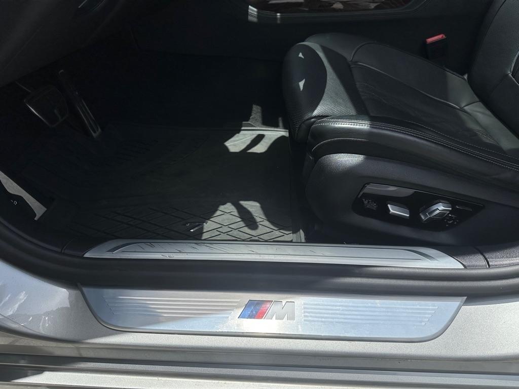 BMW 7 Series 740i Sedan 2021