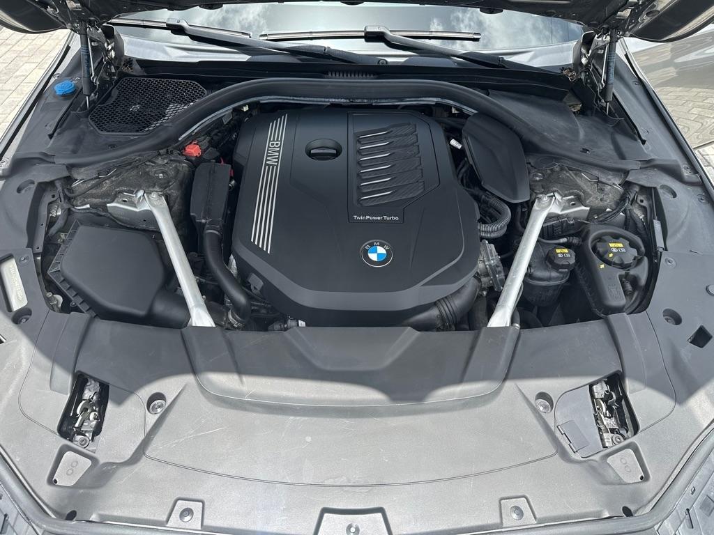 BMW 7 Series 740i Sedan 2021