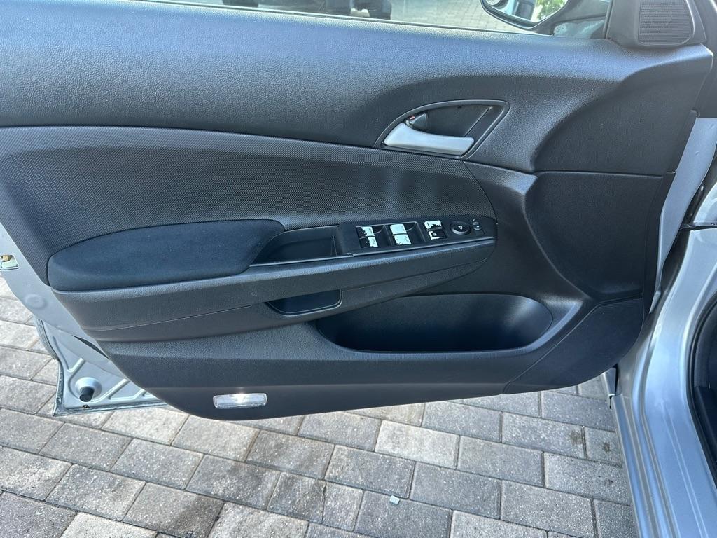 Honda Accord Sdn 4dr I4 Auto SE 2012