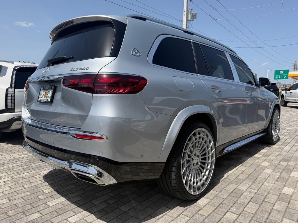Mercedes-Benz GLS Maybach GLS 600 4MATIC SUV 2024