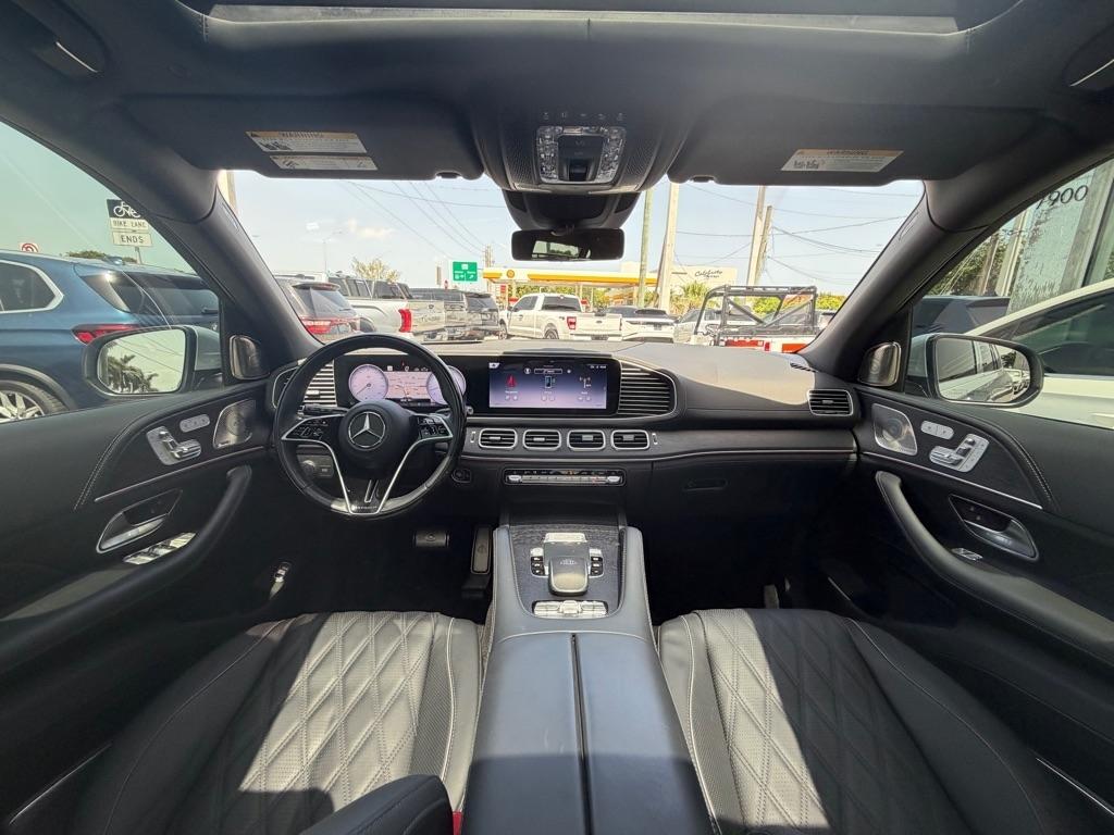 Mercedes-Benz GLS Maybach GLS 600 4MATIC SUV 2024