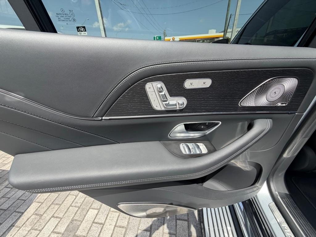 Mercedes-Benz GLS Maybach GLS 600 4MATIC SUV 2024