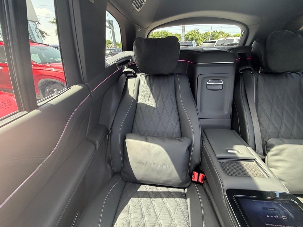 Mercedes-Benz GLS Maybach GLS 600 4MATIC SUV 2024