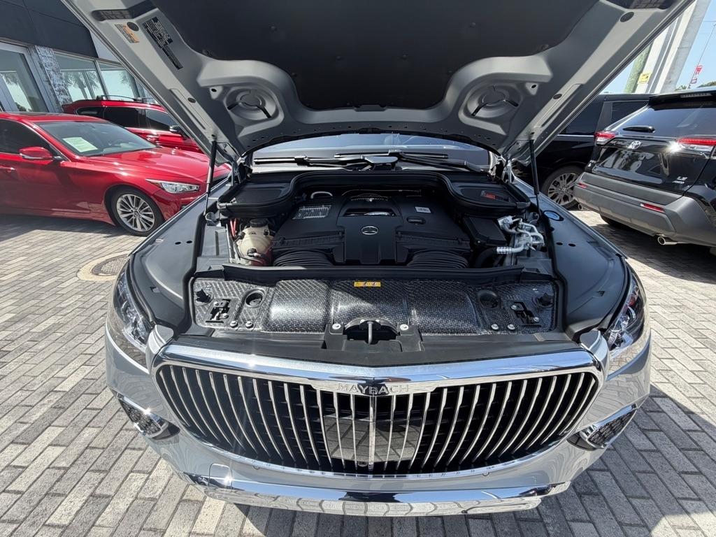 Mercedes-Benz GLS Maybach GLS 600 4MATIC SUV 2024