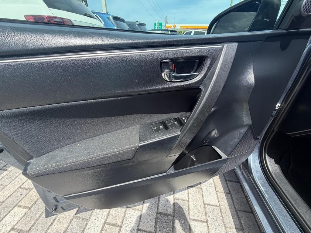 Toyota Corolla XLE CVT (Natl) 2018
