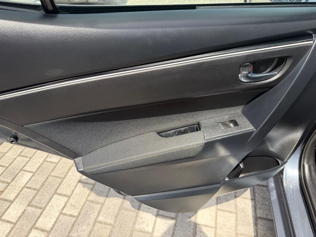 Toyota Corolla XLE CVT (Natl) 2018