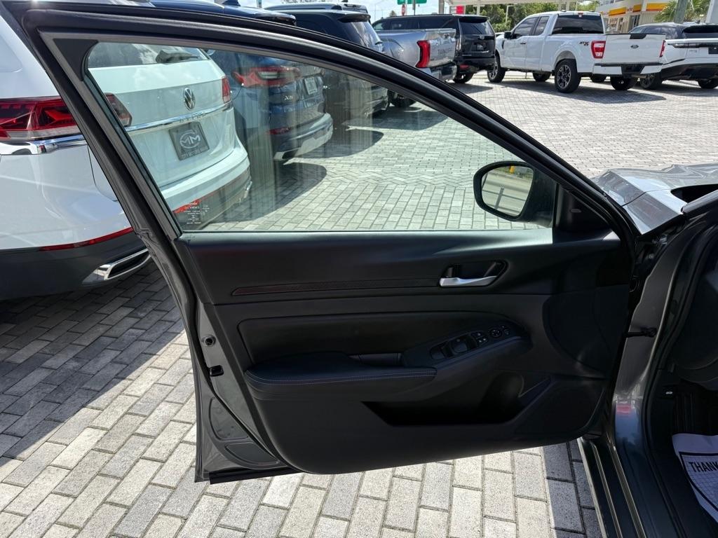 Nissan Altima SV FWD 2025