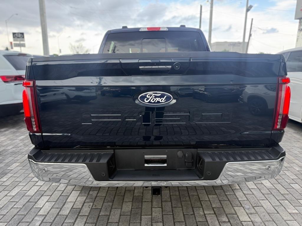 Ford F-150 Lariat 4WD SuperCrew 5.5' Box 2024