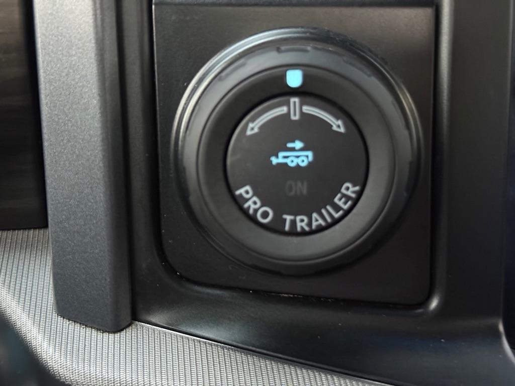 Ford F-150 Lariat 4WD SuperCrew 5.5' Box 2024