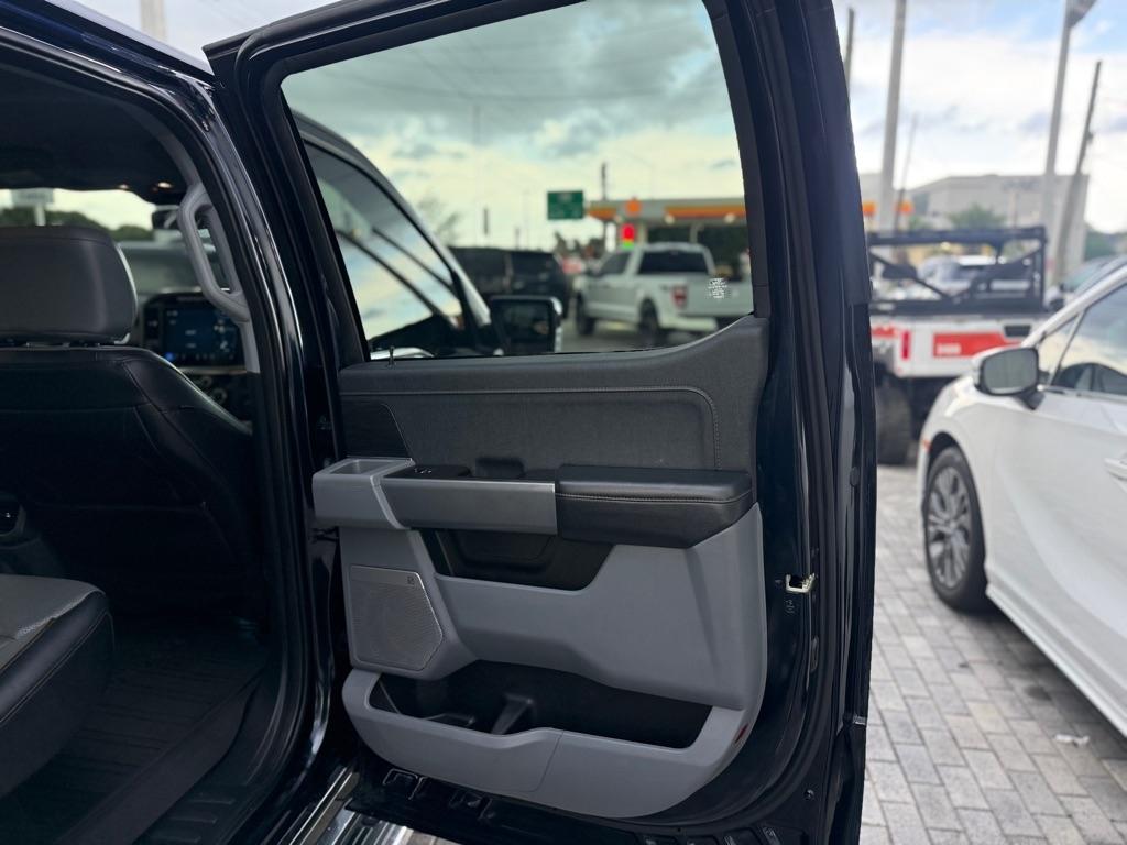 Ford F-150 Lariat 4WD SuperCrew 5.5' Box 2024