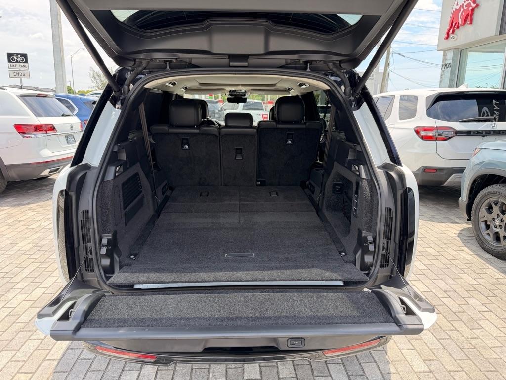 Land Rover Range Rover P530 SE LWB 7 Seat 2023