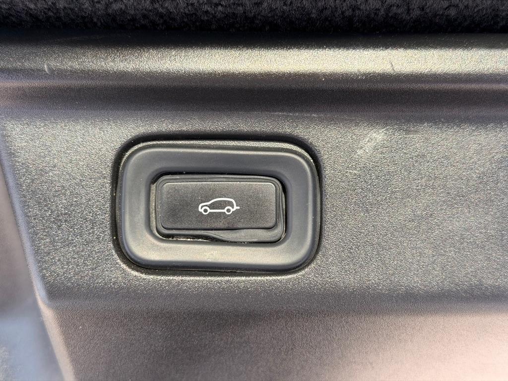 Land Rover Range Rover P530 SE LWB 7 Seat 2023