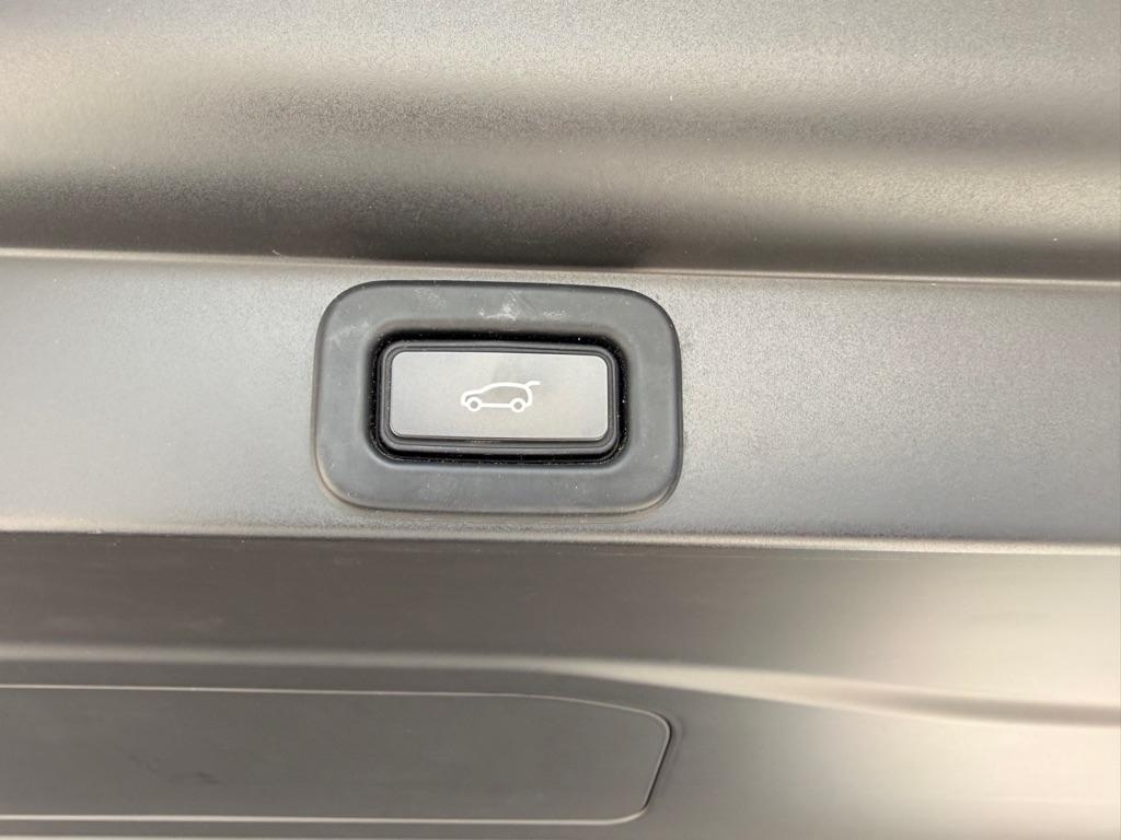 Land Rover Range Rover P530 SE LWB 7 Seat 2023
