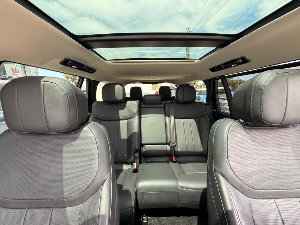 Land Rover Range Rover P530 SE LWB 7 Seat 2023