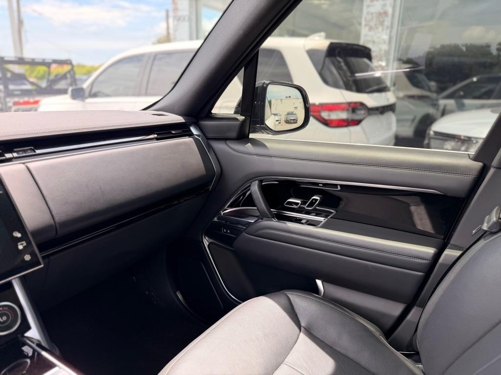 Land Rover Range Rover P530 SE LWB 7 Seat 2023
