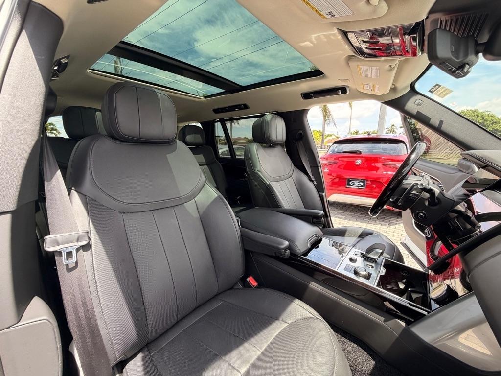 Land Rover Range Rover P530 SE LWB 7 Seat 2023