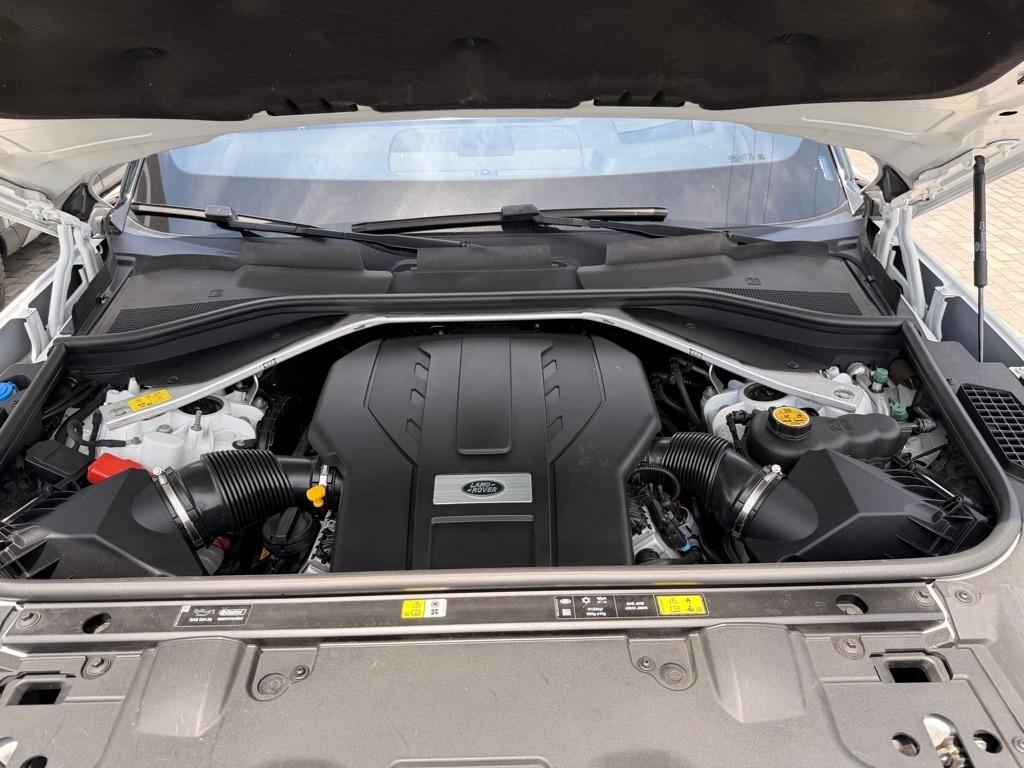 Land Rover Range Rover P530 SE LWB 7 Seat 2023
