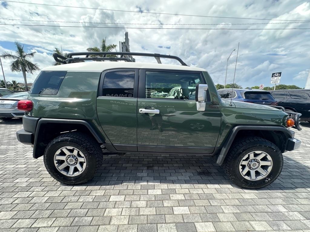 Toyota FJ Cruiser 4WD 4dr Auto (Natl) 2014