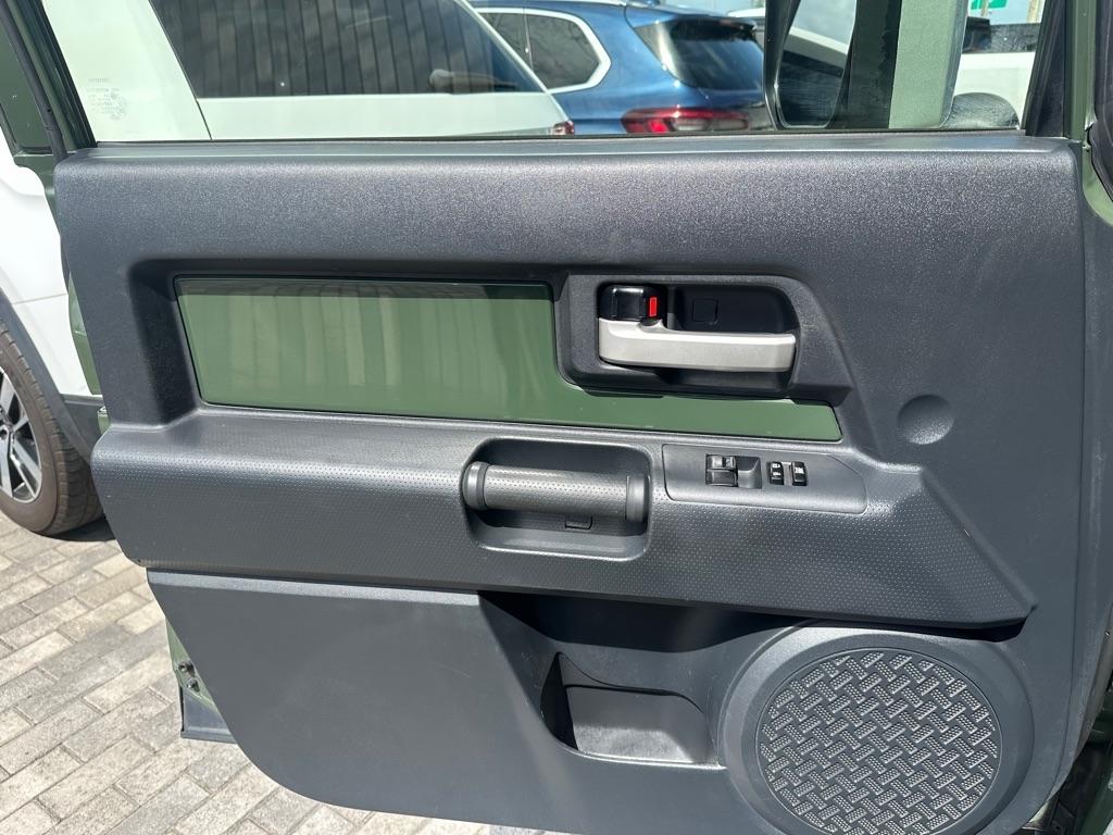 Toyota FJ Cruiser 4WD 4dr Auto (Natl) 2014