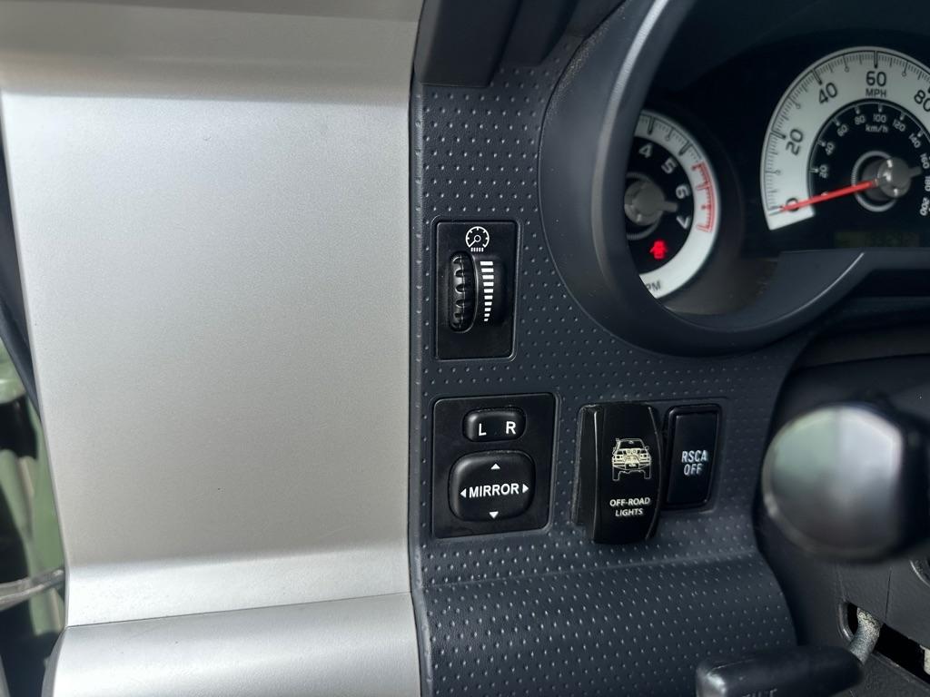 Toyota FJ Cruiser 4WD 4dr Auto (Natl) 2014
