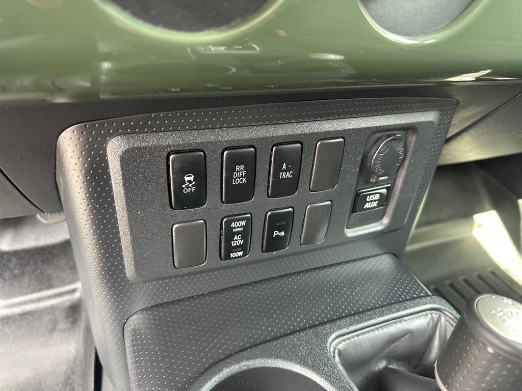 Toyota FJ Cruiser 4WD 4dr Auto (Natl) 2014