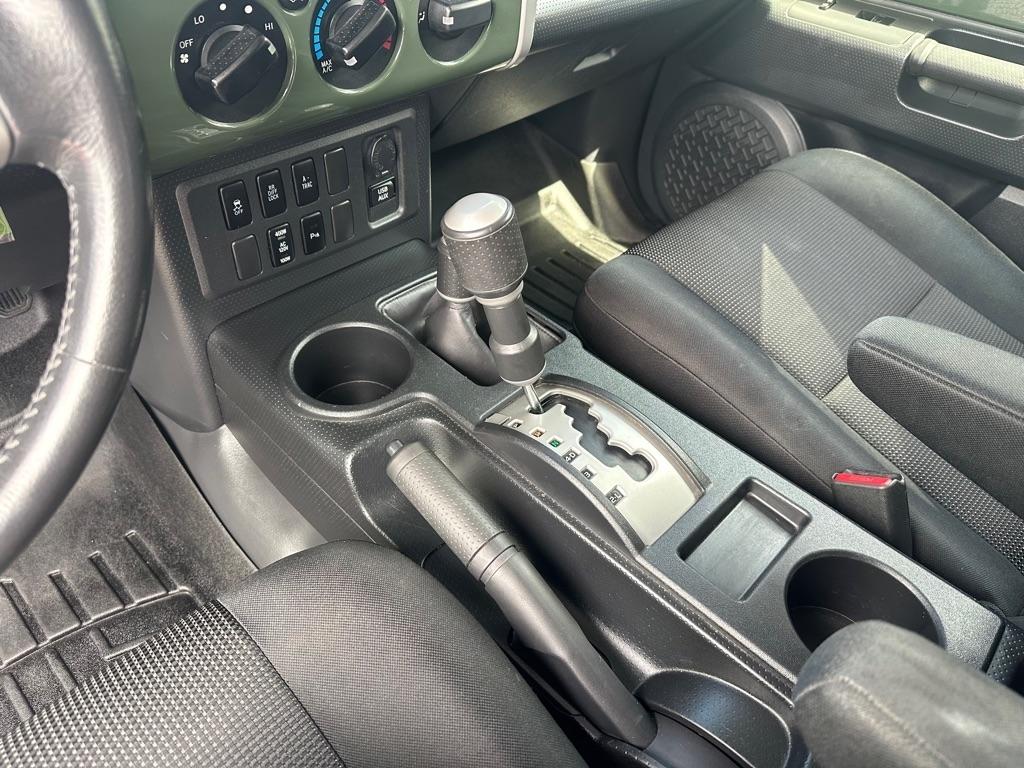 Toyota FJ Cruiser 4WD 4dr Auto (Natl) 2014