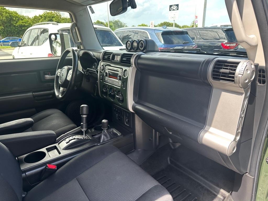 Toyota FJ Cruiser 4WD 4dr Auto (Natl) 2014
