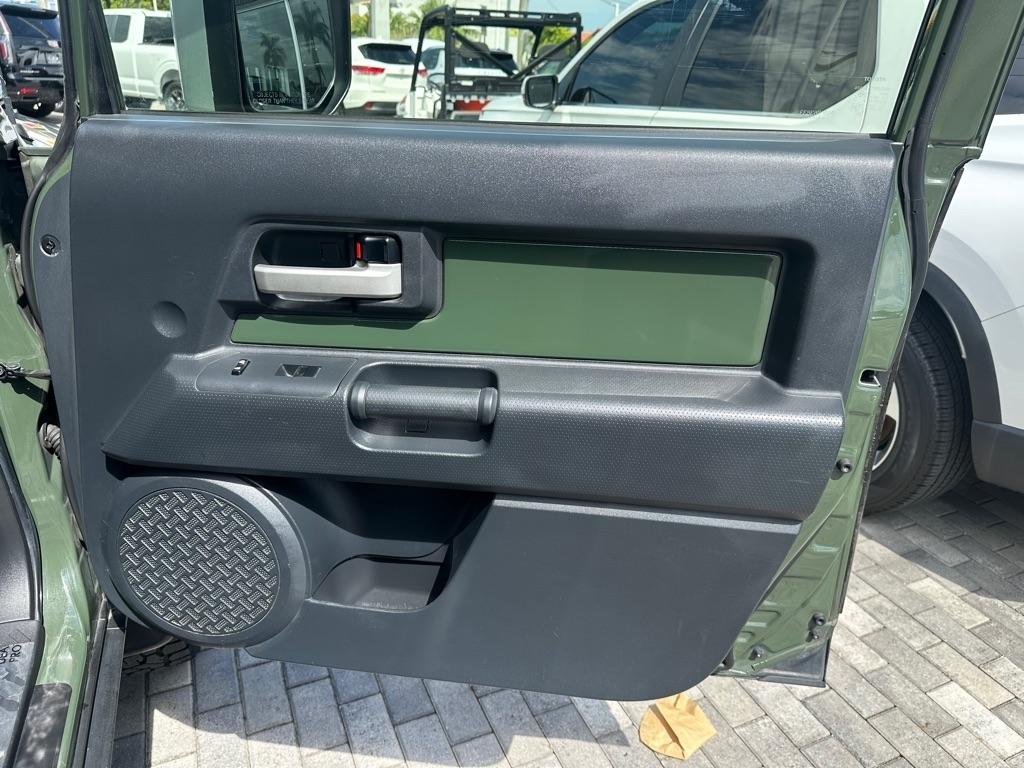 Toyota FJ Cruiser 4WD 4dr Auto (Natl) 2014
