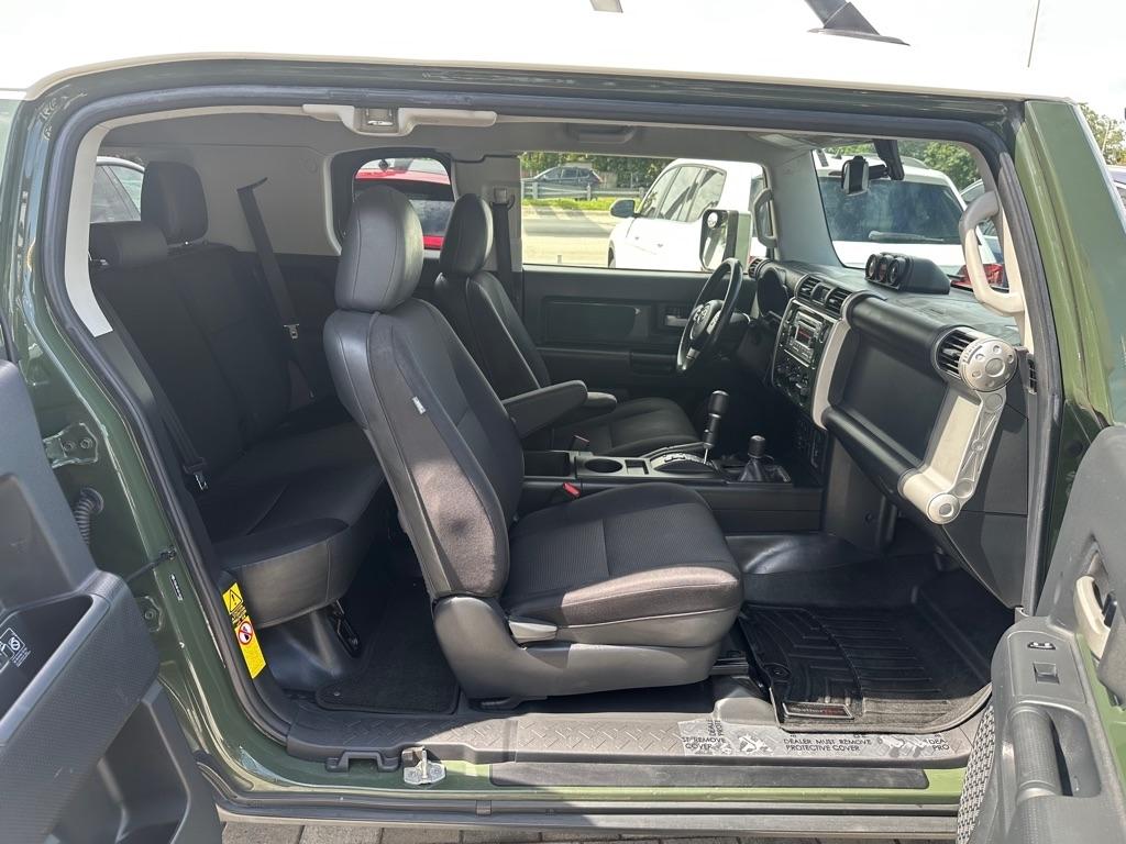 Toyota FJ Cruiser 4WD 4dr Auto (Natl) 2014