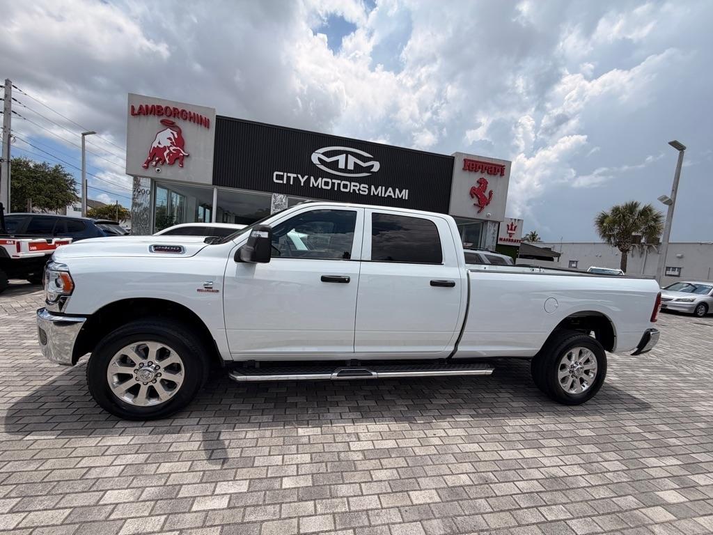 RAM 2500 Tradesman 4x4 Crew Cab 8' Box 2024