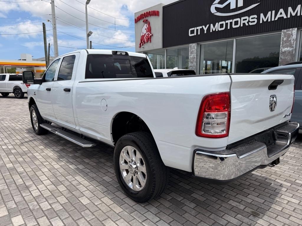 RAM 2500 Tradesman 4x4 Crew Cab 8' Box 2024