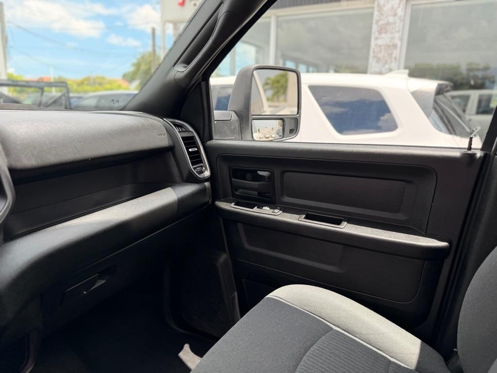 RAM 2500 Tradesman 4x4 Crew Cab 8' Box 2024